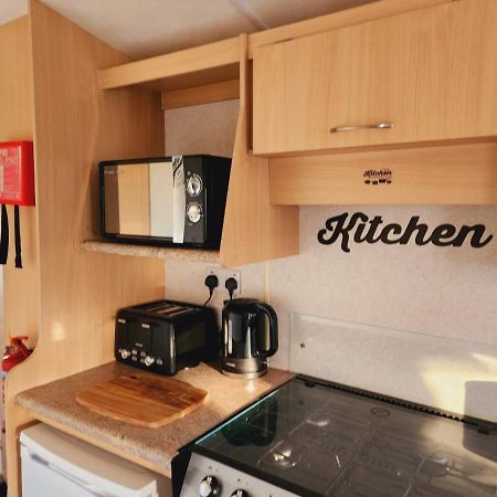Hotel Comfy Caravan On Marine Park Rhyl Esterno foto