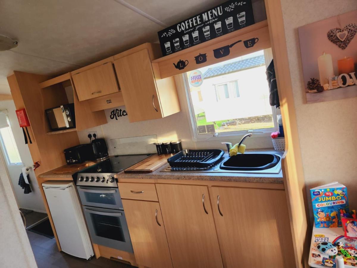 Hotel Comfy Caravan On Marine Park Rhyl Esterno foto